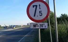 Restricții de circulație pe toate drumurile județene‼️