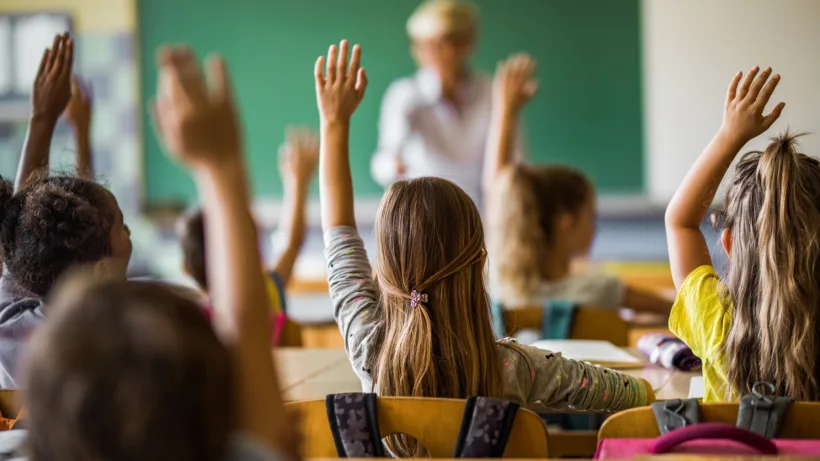 Premii financiare pentru elevii de 10 la examenele naționale