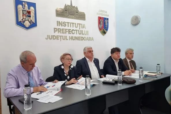 Ședința CDS din Hunedoara a vizat șomajul și pensiile pentru condiții deosebite de muncă