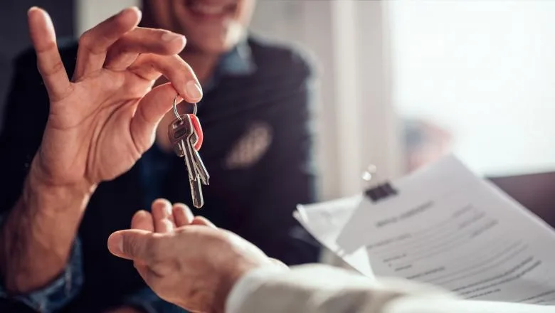 Guvernul a aprobat programul "Noua casă" referitor la stimularea achiziţiilor imobiliare de către familiile tinere