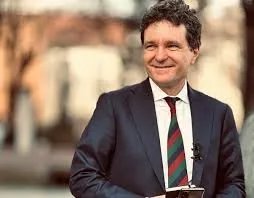 Propunerea lui Nicușor Dan privind atacurile hibride care vizează Români