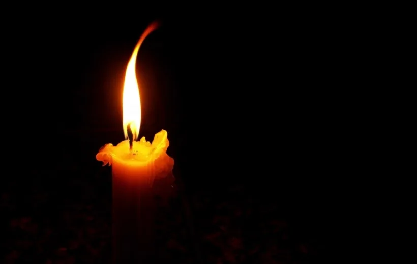 Sicriul cu o persoană decedată a luat foc în timpul priveghiului, într-o biserică din Brăila