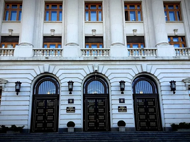 BNR: Difuzarea documentelor false în numele băncii constituie infracțiune de fals și uz de fals