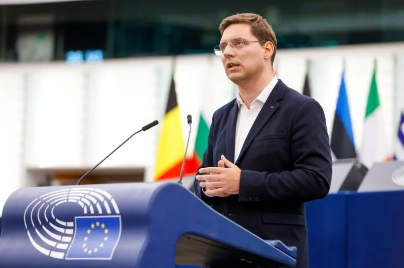 Victor Negrescu propune taxarea companiilor de pariuri online la nivel european pentru finanțarea educației