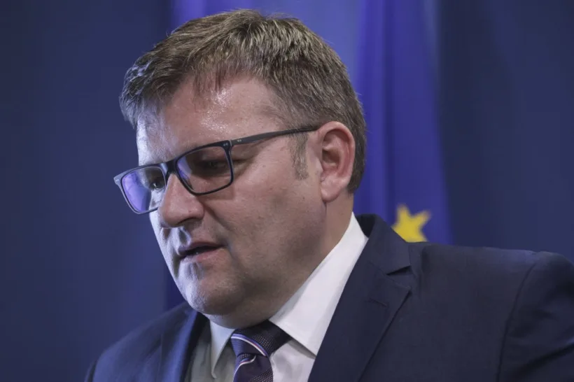 Budăi ANUNȚĂ SUCCESUL moțiunii de cenzură