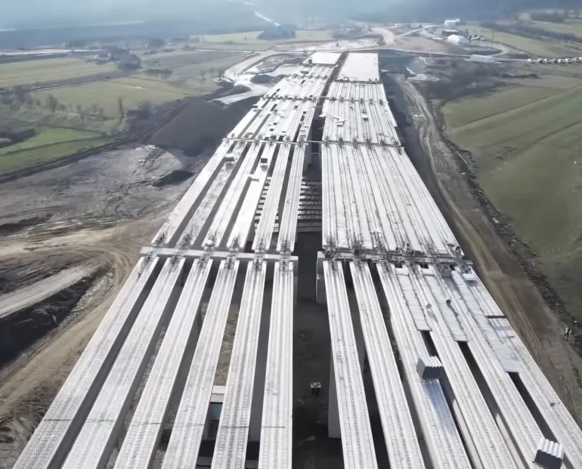 Tunelul de la Robești de pe Autostrada Sibiu–Pitești, realizat în șapte luni