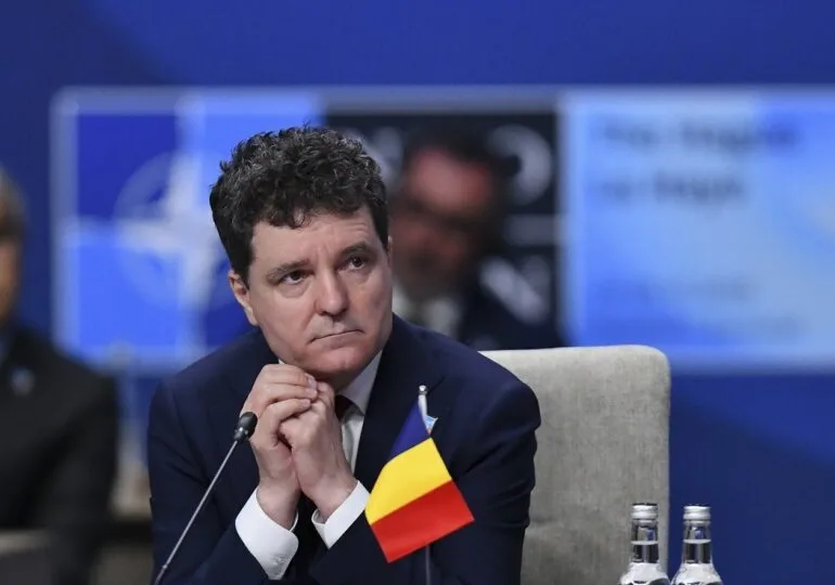 Nicușor Dan reia consultările informale cu liderii partidelor pentru formarea unui nou Guvern