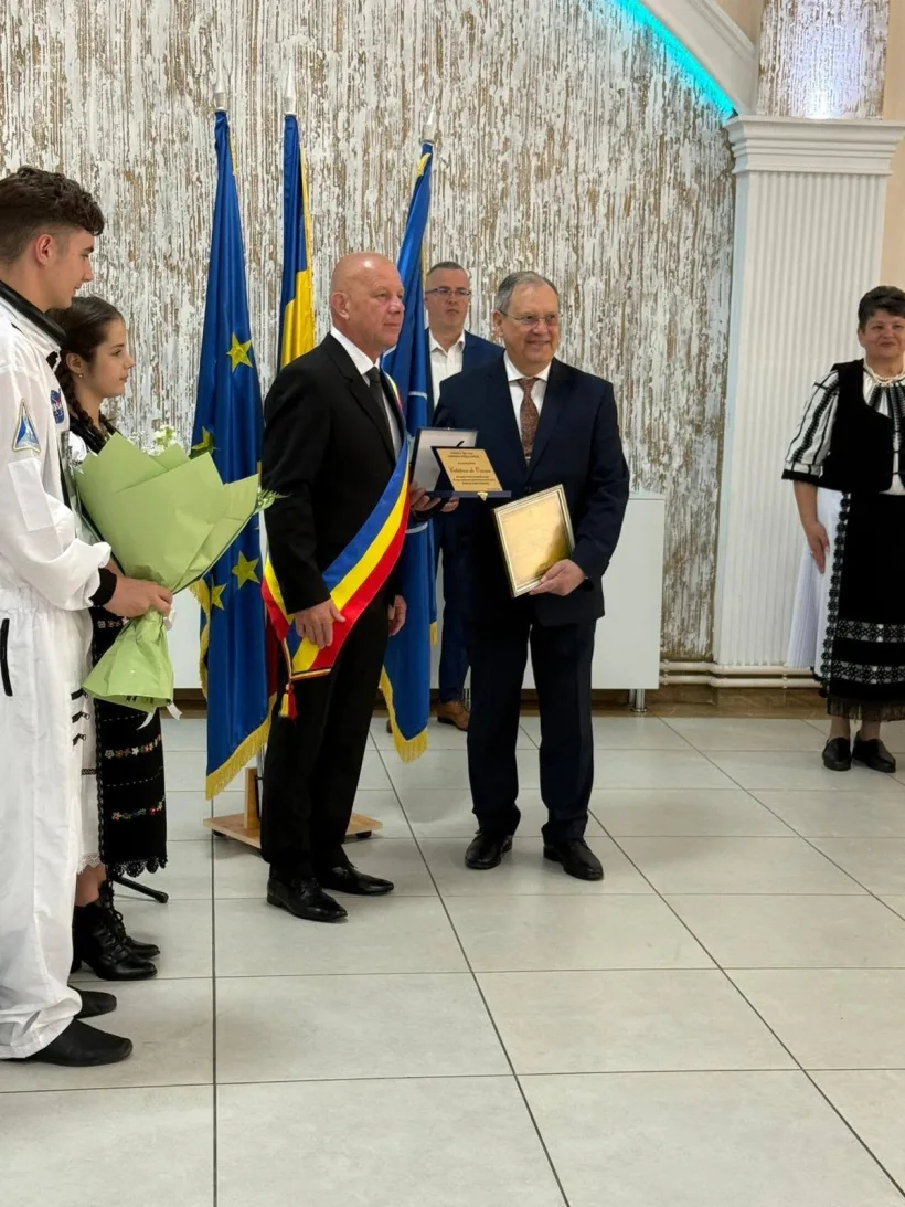 Dumitru PRUNARIU, Cetățean de Onoare al comunei Valea Lungă, din Alba