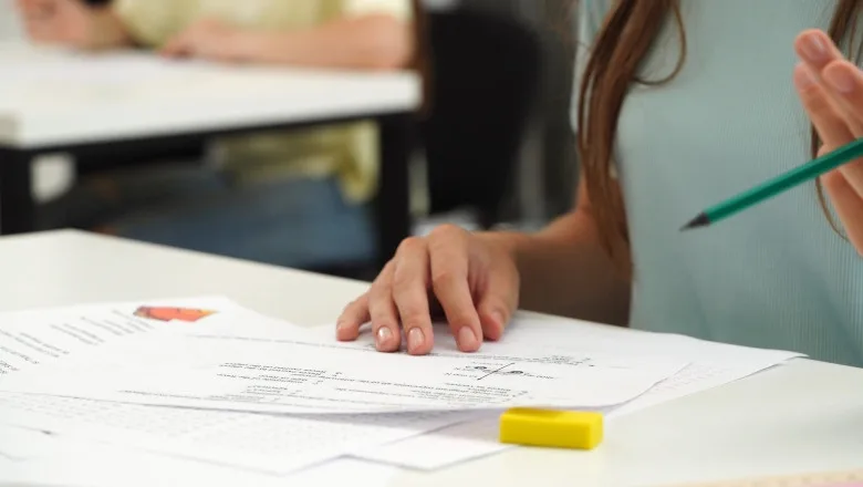 Evaluarea Națională 2026 a început luni: reguli de acces, durata probelor și calendarul examenului