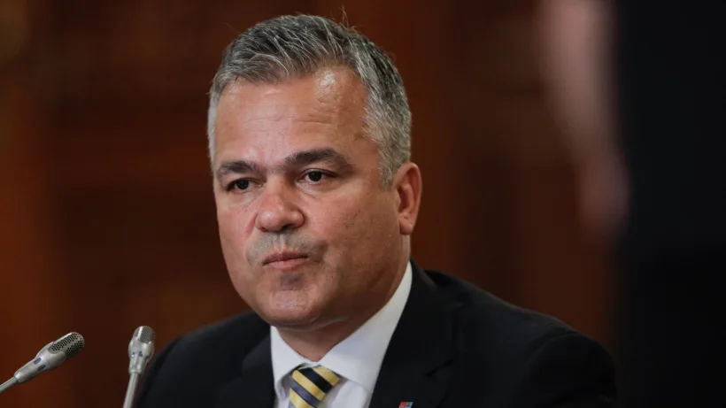 Guvernul Veștea pică în Parlament: doar 189 de voturi „pentru”. România rămâne fără Executiv cu puteri depline