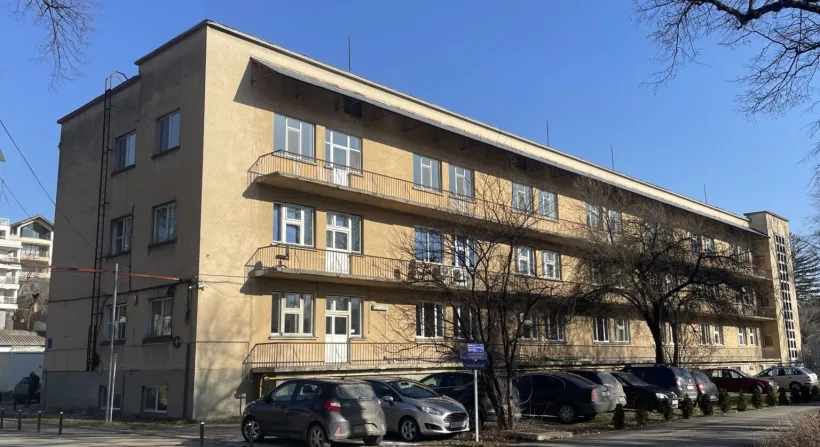 8 constructori pentru reabilitarea  Corpului B Mârzescu