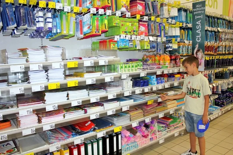Scăderi cu până la 50% la vânzările de rechizite