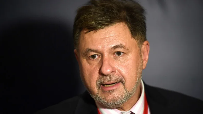 Președintele Societății Române de Microbiologie:"Nu ar trebui să începem experimentarea cu elevii în școli"