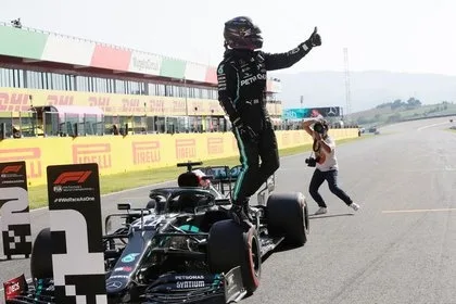 A 90 cursă câştigată de Lewis Hamilton în Formula 1