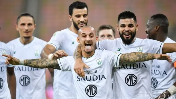 Internaţionalul român Alexandru Mitriţă a marcat la primul joc în tricoul lui Al Ahli