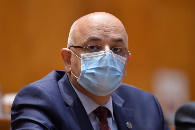 Arafat: Vaccinarea nu va fi obligatorie, dar cei vaccinați se vor bucura de mai libertate de mișcare