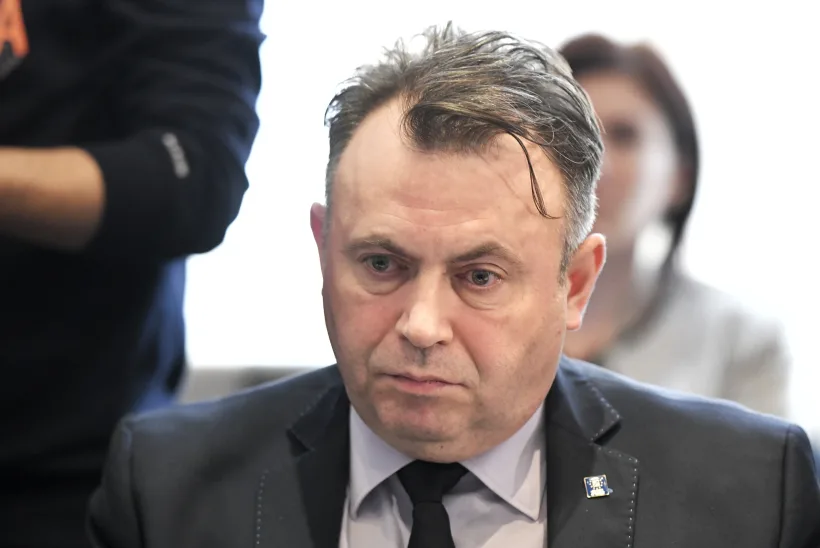 Guvernul a aprobat normele privind autorizarea, organizarea şi funcţionarea centrelor de vaccinare împotriva COVID-19