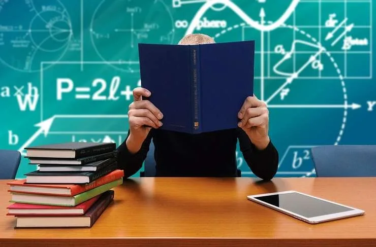 “Cerem recunoașterea rolului profesorilor în societate” – o petiție lansată pe 29 decembrie, semnată de peste 8.400 de profesori