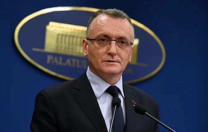 Sorin Cîmpeanu:"Examenele naţionale se doresc a fi organizate la aceeaşi dată, în aceeaşi structură, în format fizic"