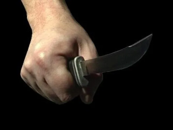 Oradea. Femeie înjunghiată de cinci ori, în scara blocului