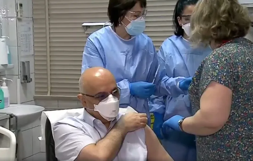 Raed Arafat:"Imunitatea, după vaccin, este de 6-8 luni"