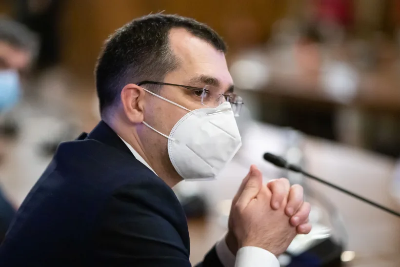 Vlad Voiculescu: Este necesar acordul părinţilor cu privire la testarea copiilor în şcoli