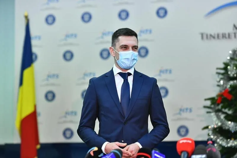Eduard Novak, ministru Tineretului şi Sportului: „Peste două-trei luni, să vedem cum va evolua pandemia, poate reuşim într-un procent să readucem spectatorii înapoi”