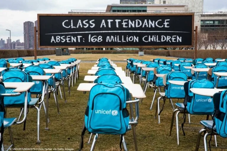 ”Clasa pandemică”, mesajul tulburător al UNICEF privind EDUCAȚIA
