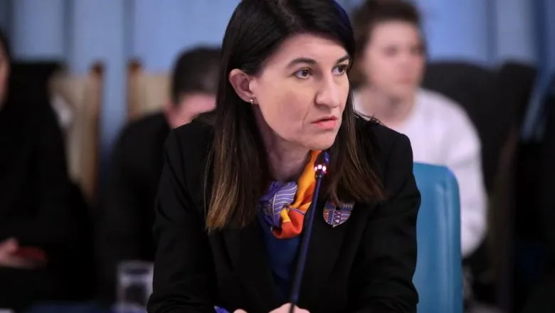 Ministrul muncii, Violeta Alexandru: "Avem peste 562 000 de de cereri pentru salariații care au fost trimiși în șomaj tehnic"
