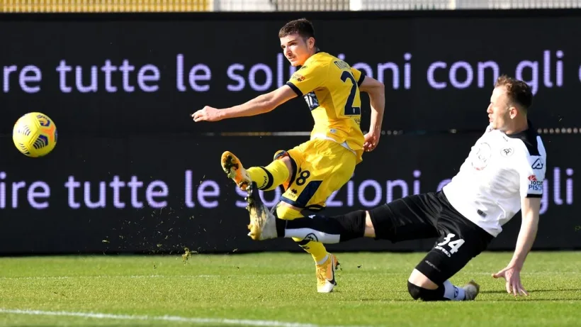 Primul gol în serie A pentru Mihăilă