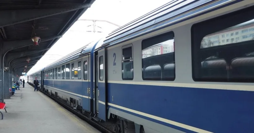 De luni, un nou tren pe ruta București Nord – Constanța, cu vagoane modernizate