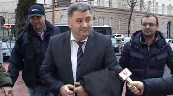 Poliţişti sau infractori, plătesc laolaltă!