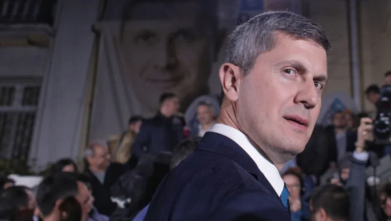 Cine ştie să poarte un dialog, ştie!