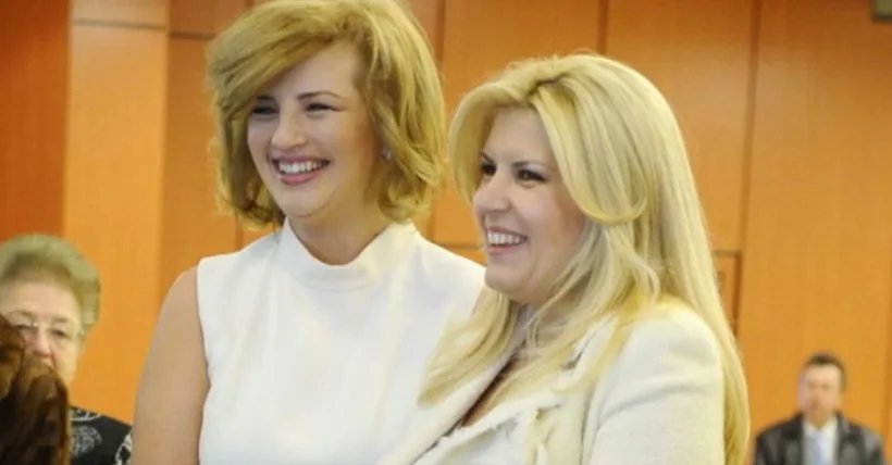 Ce le-o fi trebuit să se bage în politică?