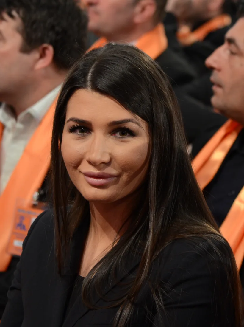Se orientează şi fata lui tata!