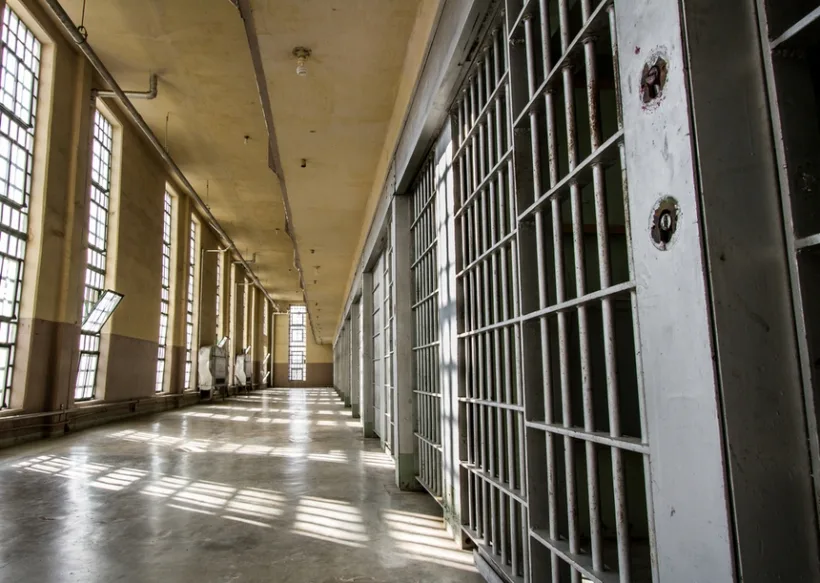 Un angajat de la Penitenciarul Jilava a fost confirmat marți cu noul coronavirus