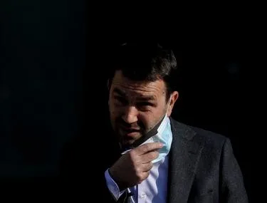 Băi oameni buni, dar chiar nu are nimeni cap?