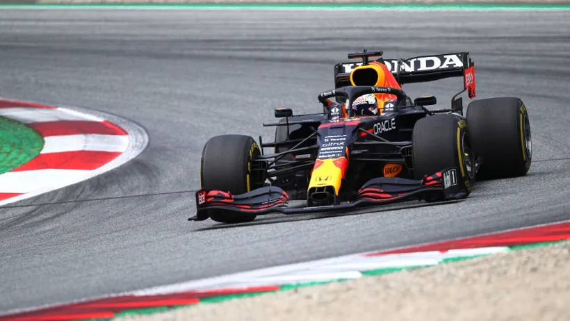 Max Verstappen a câştigat Marele Premiu al Austriei şi conduce ierarhia piloţilor