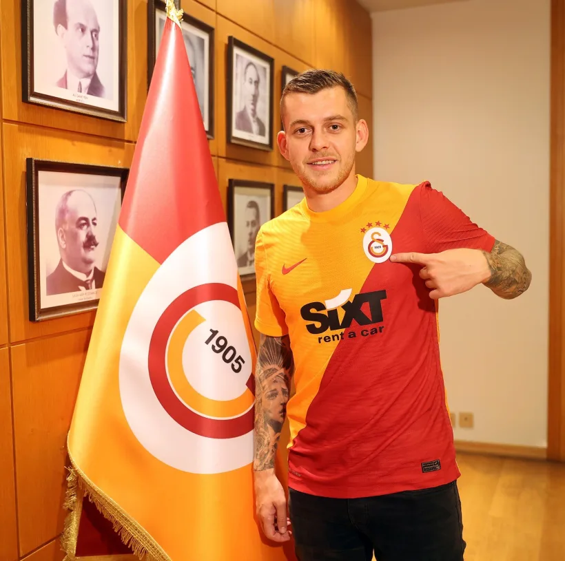 Internaţionalul Alexandru Cicâldău, al 14 român care joacă la Galatasaray Istanbul