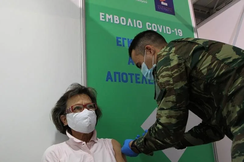 Vaccinare obligatorie în Grecia pentru câteva categorii de persoane