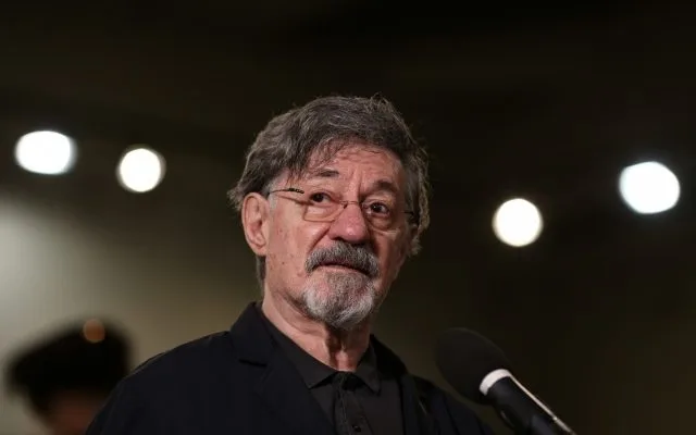 A murit un actor, nu-i nimic. A murit un mare om şi asta e ceva!