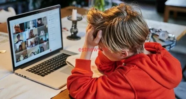 ”Învăţământul românesc este în continuare nepregătit pentru trecerea în online”
