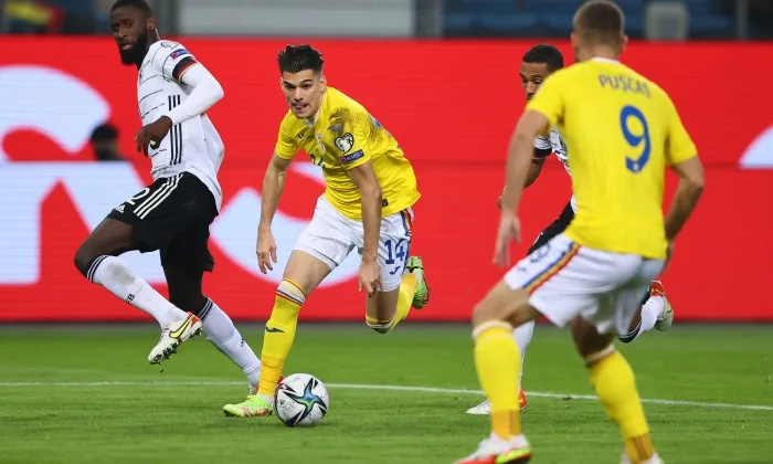 Ianis Hagi: „O să fie un meci dificil cu Islanda. Cred că vom fi pregătiţi din toate punctele de vedere să scoatem un rezultat bun”