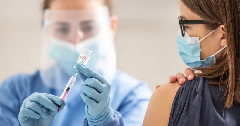 AVERTISMENT: Două dintre vaccinurile aprobate international pot declanșa bolile autoimune
