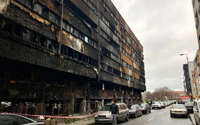 Cine va plăti daunele pentru atâţia oameni, copilul ăla de 15 ani?