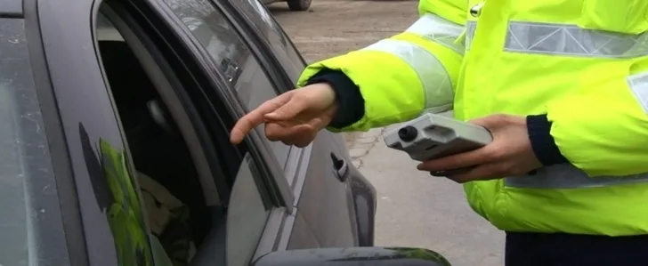 O fi vrut şi el să fie poliţist pentru o seară!