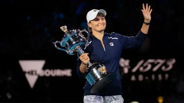 Australianca Ashleigh Barty îşi agaţă racheta în cui