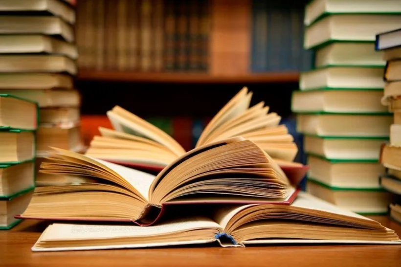 Două mii de cărți, donate bibliotecilor și căminelor culturale din județul Galați