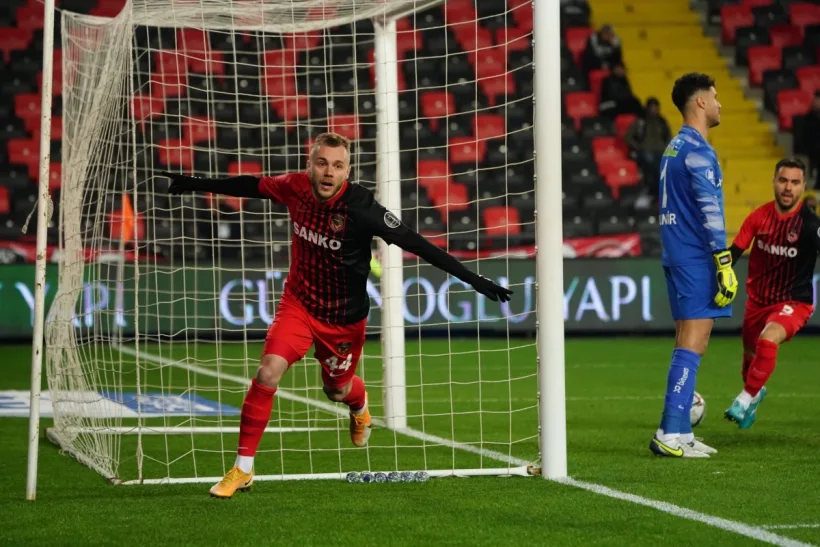 Al 13-lea gol pentru Maxim la Gazientep