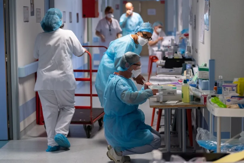 România riscă să rămână fără asistenți medicali, mai ales în mediul rural